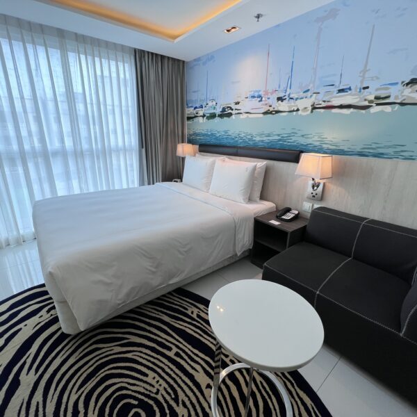 Holiday Inn Express Pattaya: Mid-Range Accommodation at an Affordable Rate